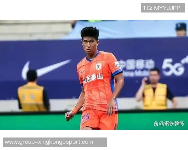 泰山小将彭啸庆祝20岁生日中超首秀成最珍贵礼物感谢韩鹏指导的信任与支持