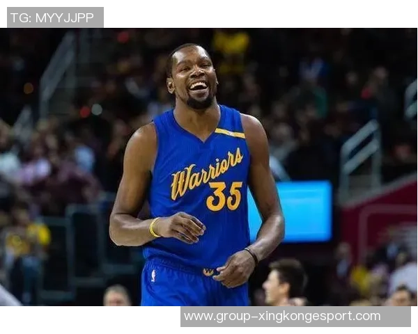 同年获得DPOYMVPFMVP的阿贾中投绝杀助力王牌夺得冠军点