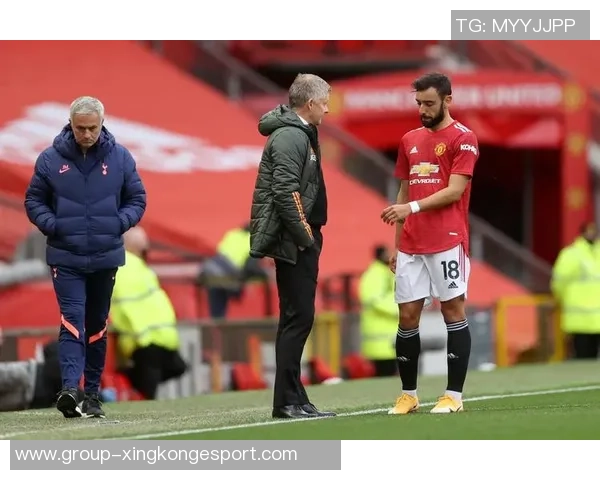 爱德华兹被罚点球后情绪激动返回更衣室怒喊去TMD罚球引发热议