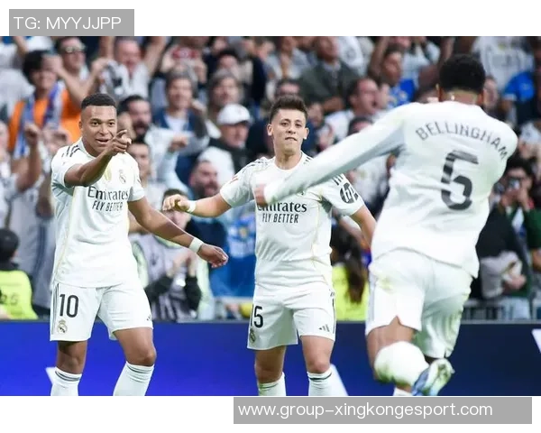 赫伊森因小腿伤缺席国家队训练皇马仍期待他能及时复出迎战国家德比